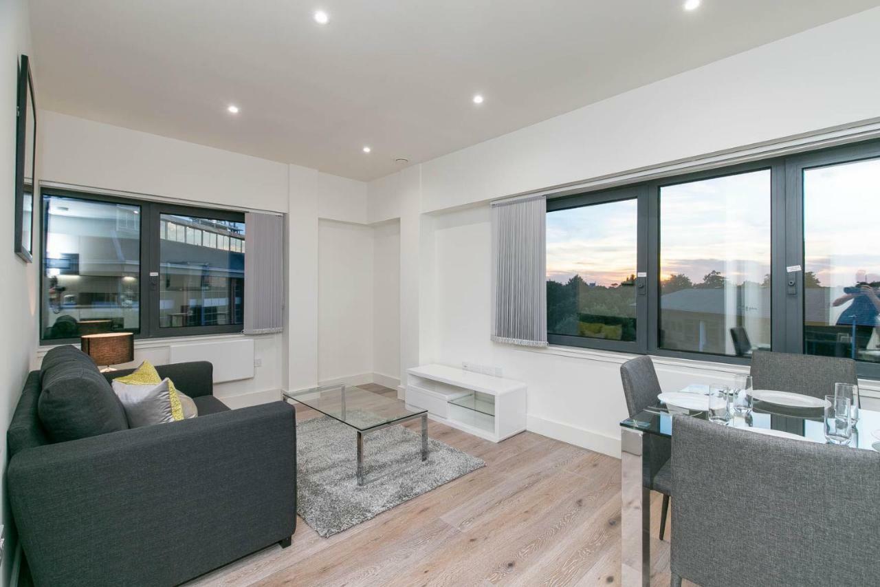 Deluxe Apartments By Heathrow Harmondsworth Exterior foto